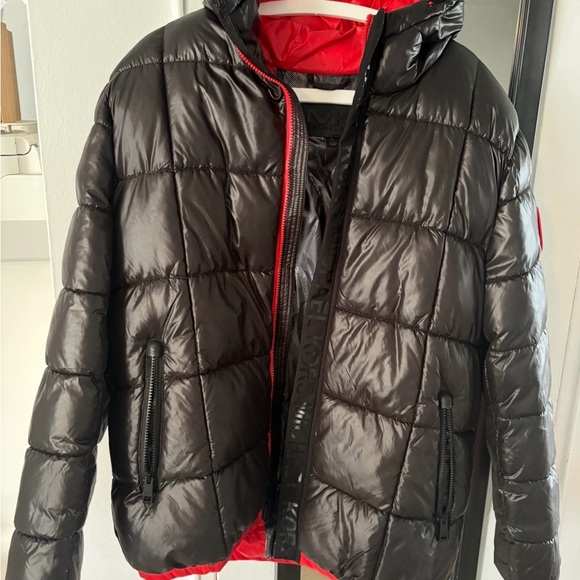 Michael Kors Black and Red Puffer Jacket Unisex - Picture 3 of 9